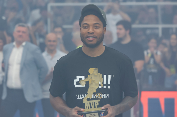 Tajrik Džons je MVP!