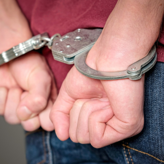 Niška policija u ugostiteljskom objektu pronašla drogu: Uhapšen vlasnik lokala