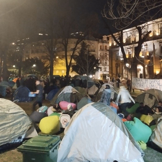Studenti koji žele da studiraju jasni: Važno je da se čuje glas onih koji drugačije misle FOTO/VIDEO