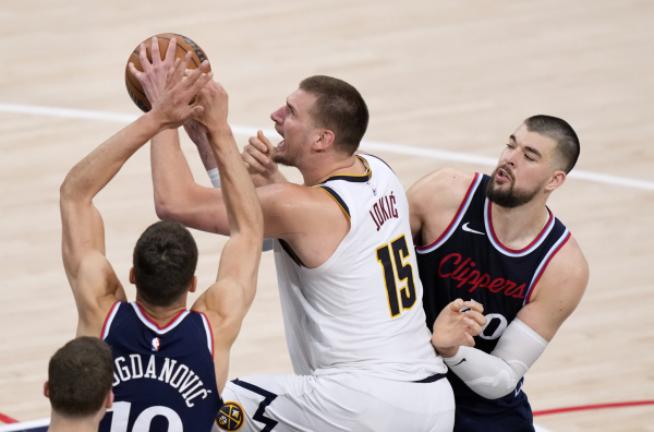 Klipersi "uništili" Denver 34 razlike! Tripl-dabl Jokića – Bogdanović opet loš